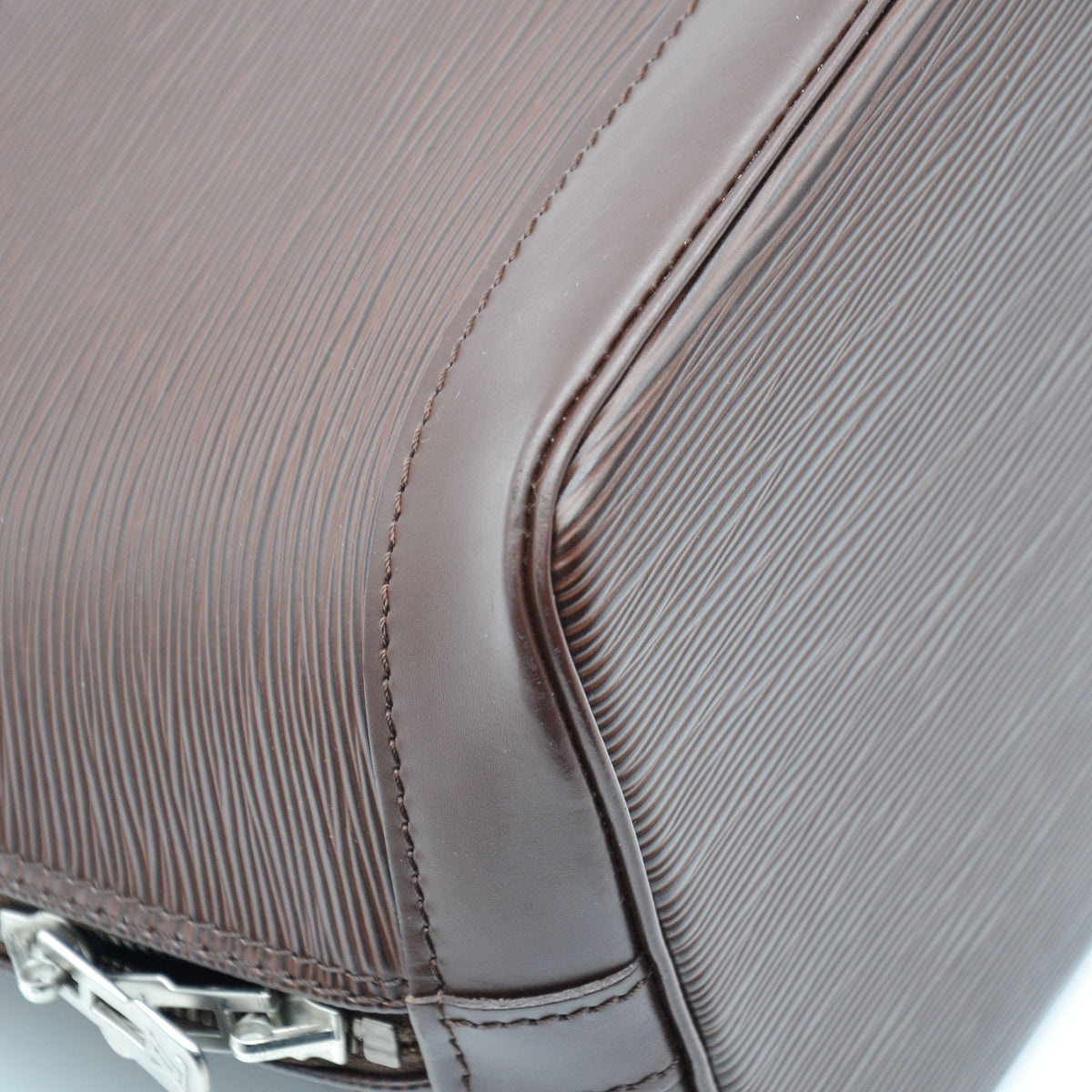 Louis Vuitton Alma Cuir Épi Chocolat