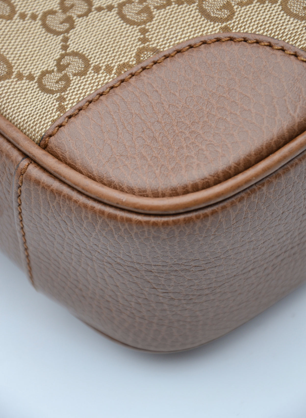 Sac Gucci Bree GG Supreme beige