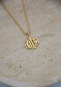 Christian Dior Collier Vintage 1980s – Pendentif Lettres Gothiques