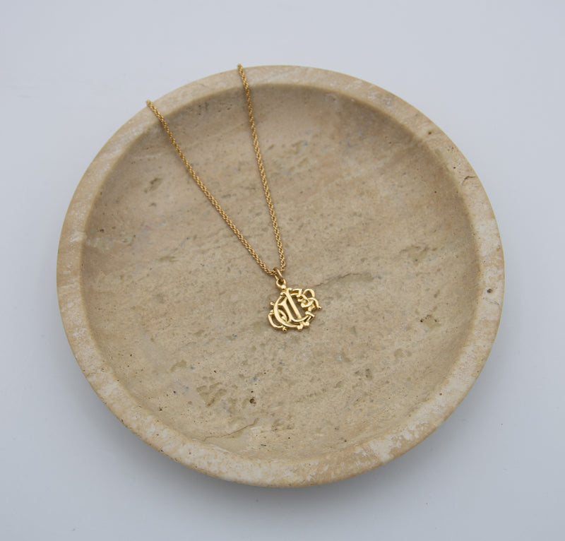 Christian Dior Collier Vintage 1980s – Pendentif Lettres Gothiques