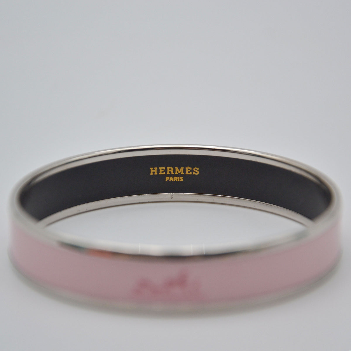 Bracelet Hermès émail rose motif calèche
