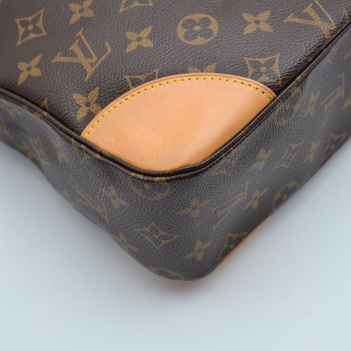 Louis Vuitton Boulogne 30 Monogramme