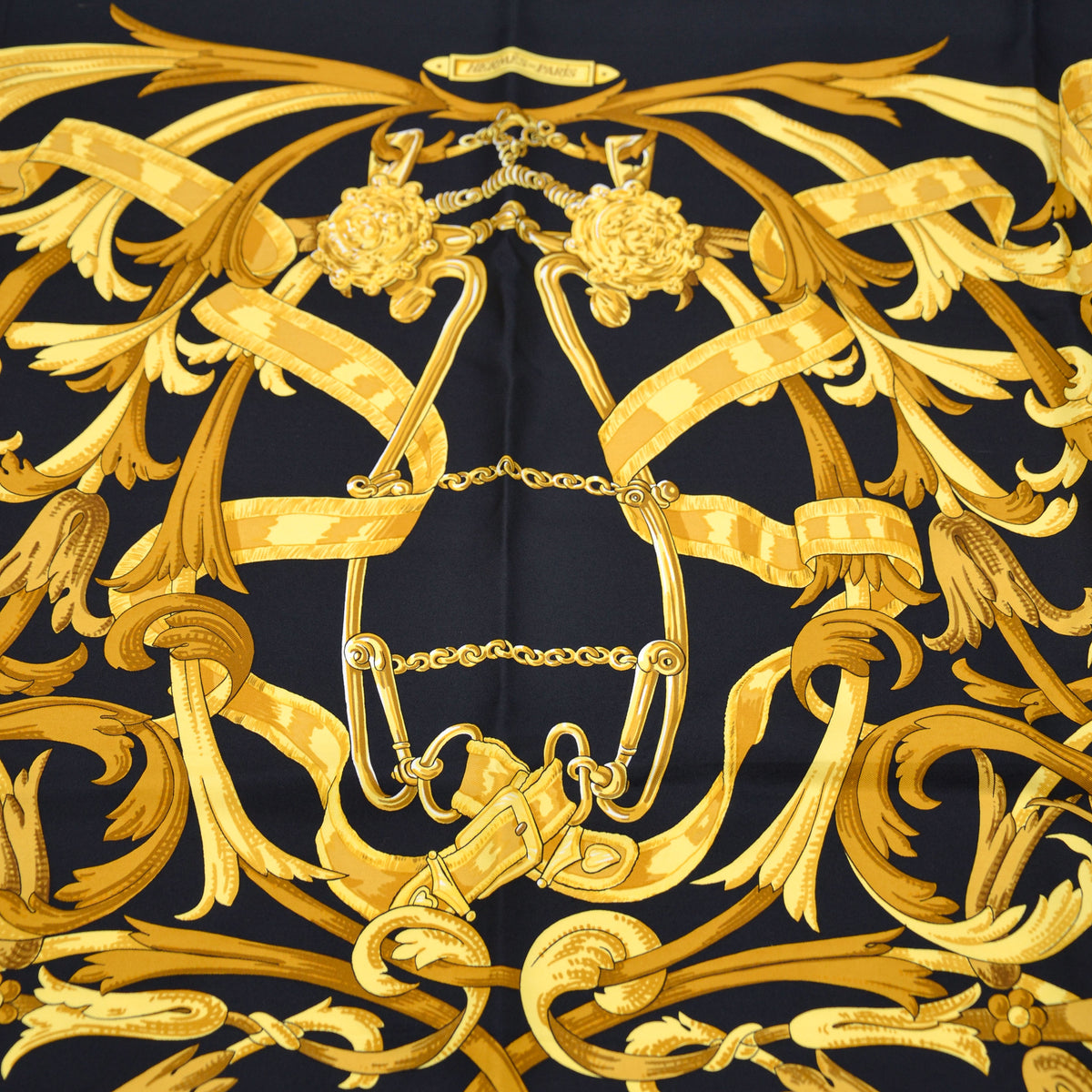 Carré 90 Hermès "Le Mors À La Conétable"