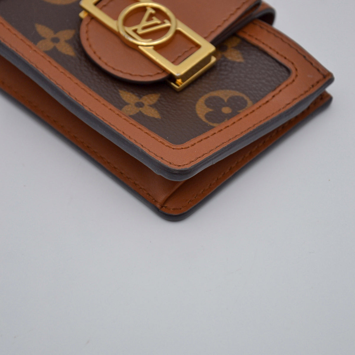 Louis Vuitton Dauphine Dragonne porte-clés Monogram