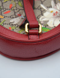 Mini sac à dos Gucci GG Supreme floral Bloom rouge