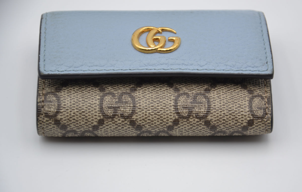 Porte-clés GG Marmont cuir bleu pastel
