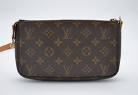 Pochette Louis Vuitton Monogram