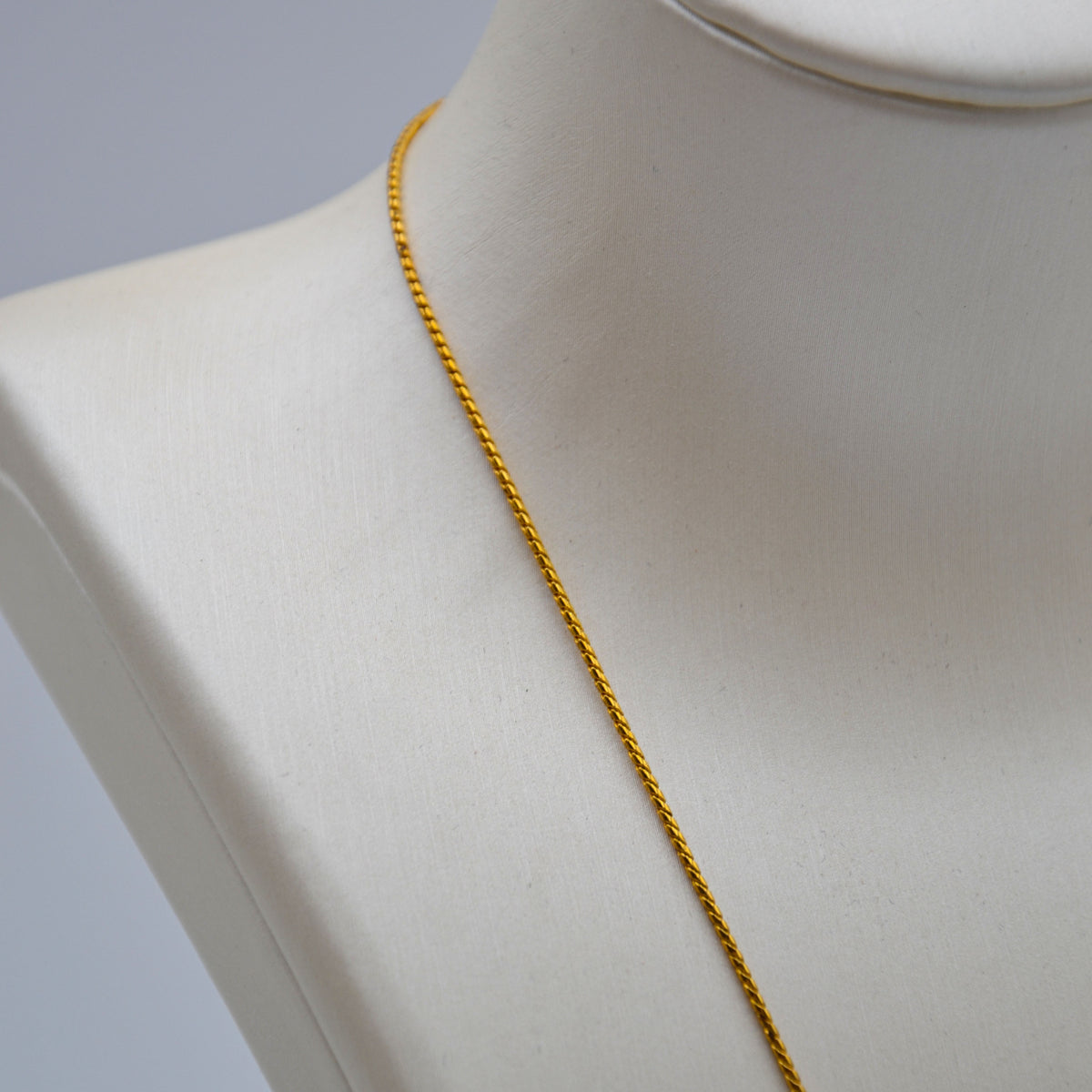 Collier Yves Saint Laurent Vintage