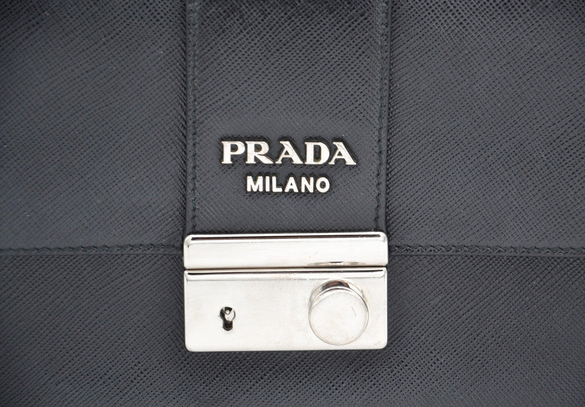 Sac Prada en cuir Saffiano noir