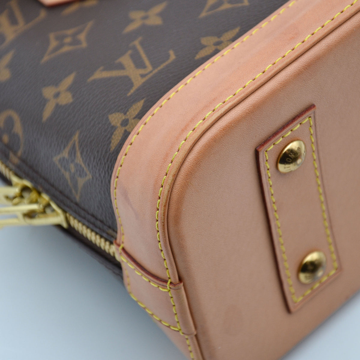 Louis Vuitton Alma BB Monogramme