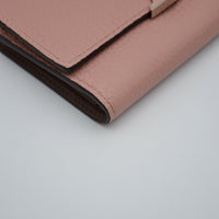 Portefeuille Louis Vuitton Capucines Compact Trifold