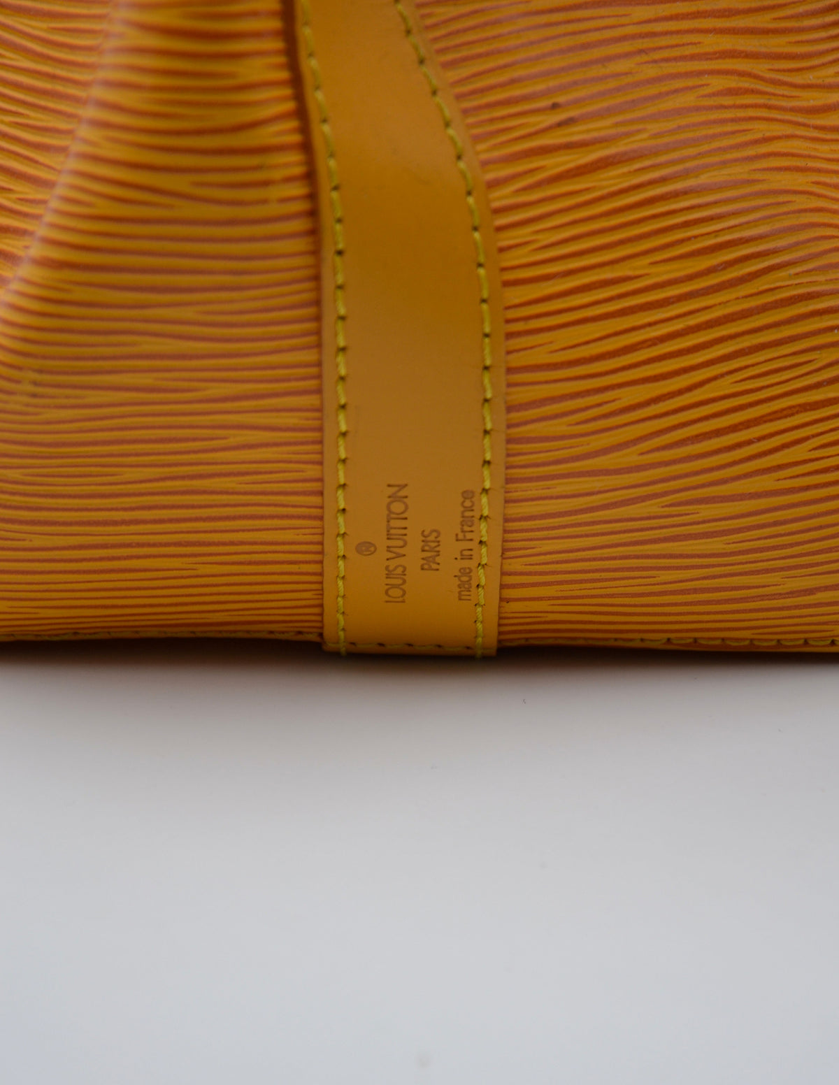 Louis Vuitton Noé PM Cuir Épi Jaune