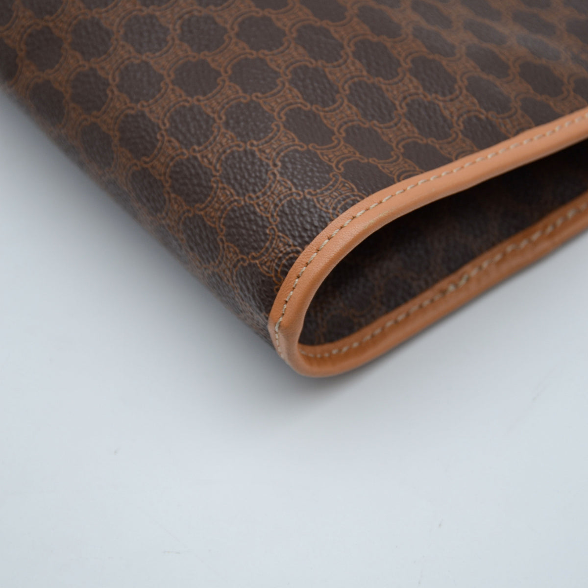 Céline Pochette Macadam