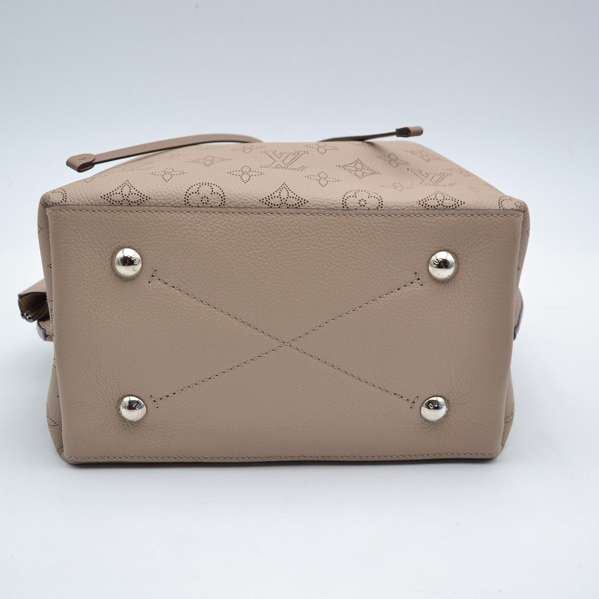 Louis Vuitton Muria Mahina Cuir Perforé Galet