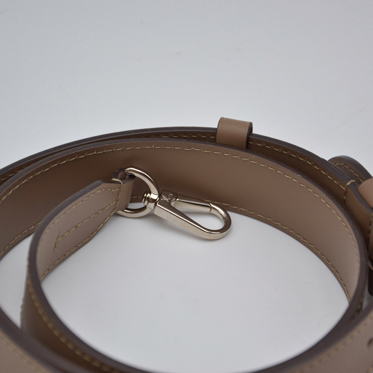 Louis Vuitton Muria Mahina Cuir Perforé Galet