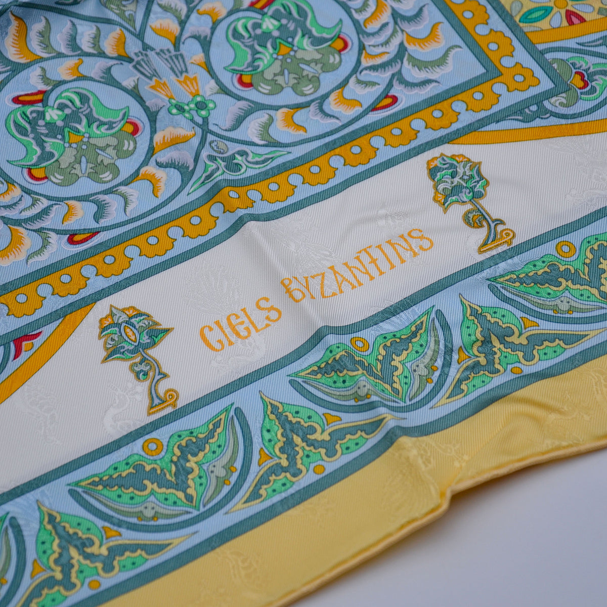 Foulard Hermès "Ciels Byzantins" Julia Abadie 1997