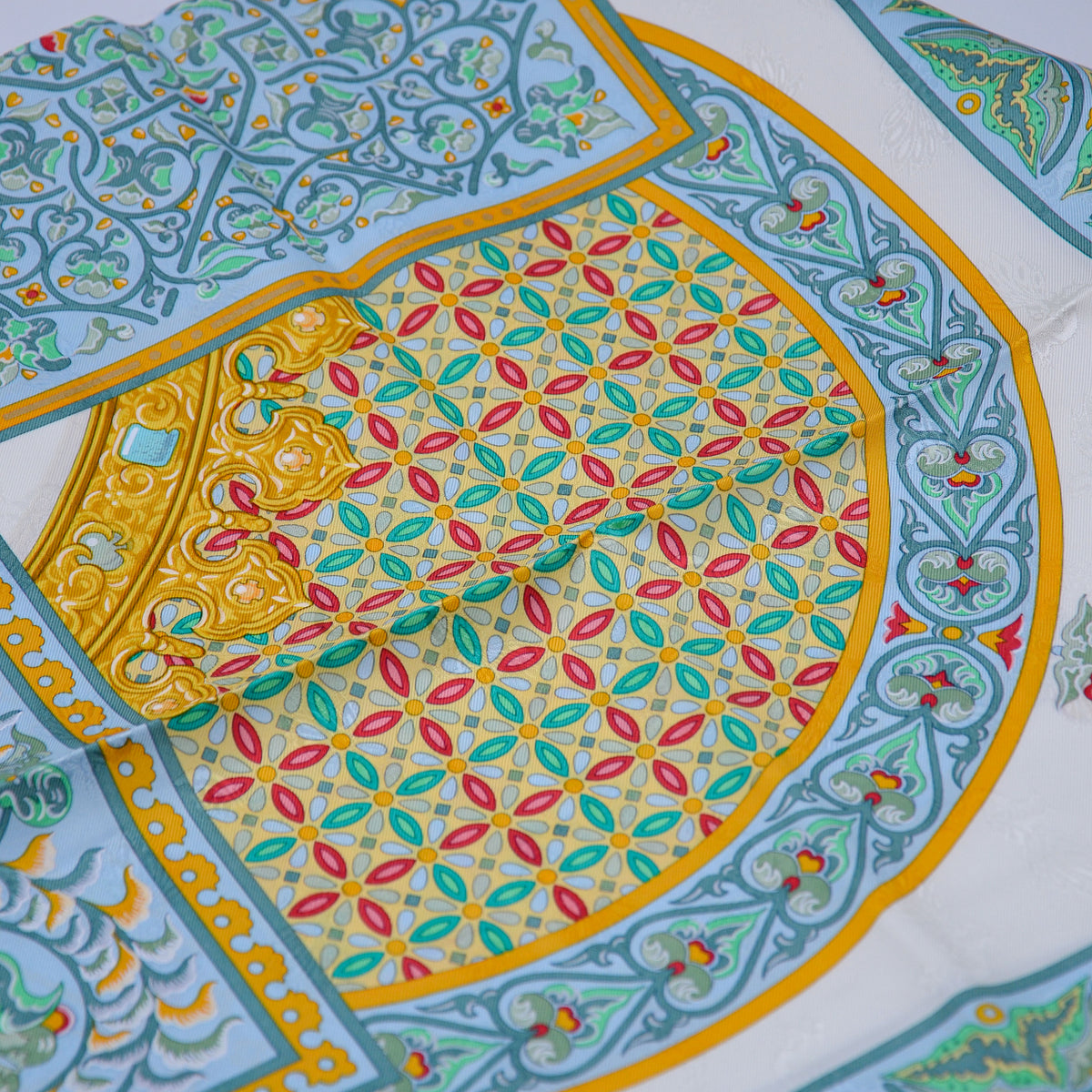 Foulard Hermès "Ciels Byzantins" Julia Abadie 1997