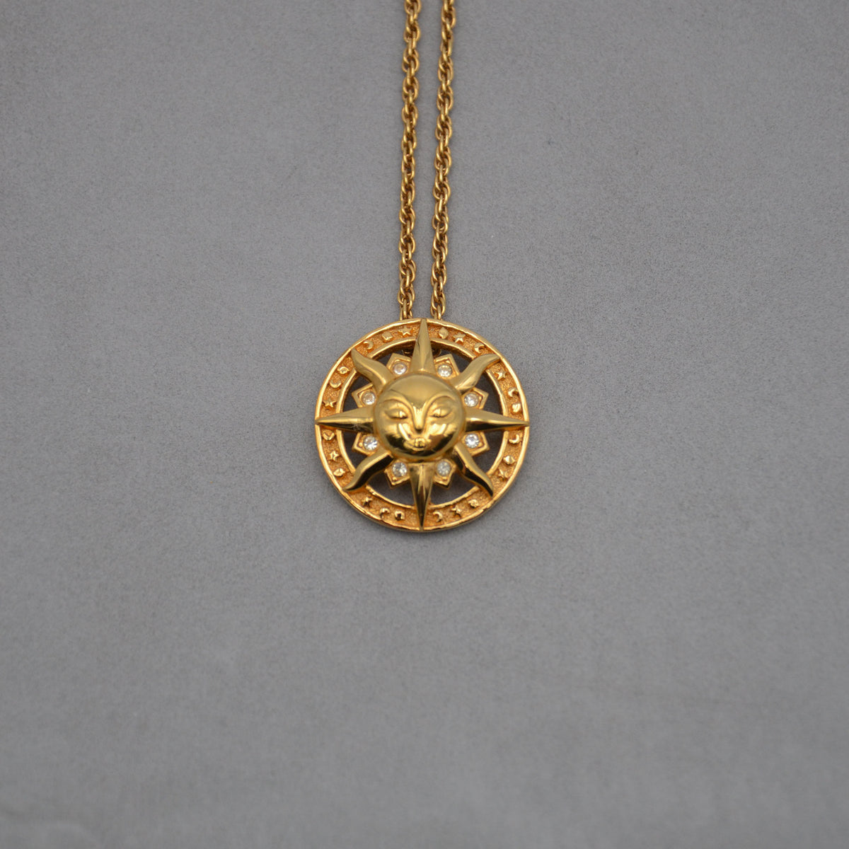 Christian Dior Collier Pendentif Soleil Félin Vintage