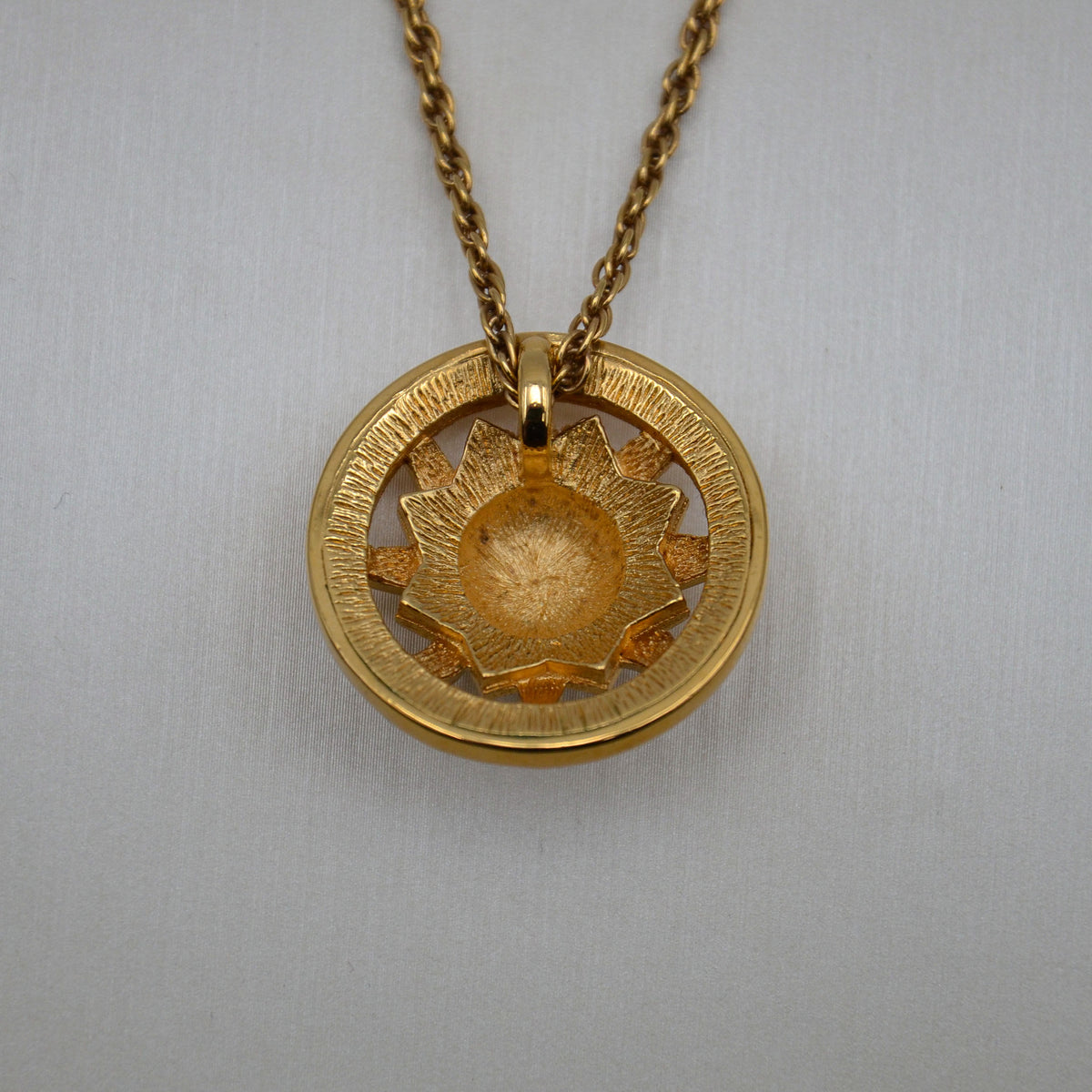 Christian Dior Collier Pendentif Soleil Félin Vintage