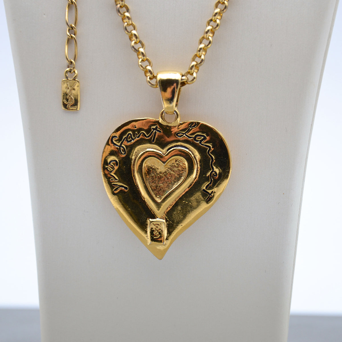 Yves Saint Laurent Collier Cœur Vintage