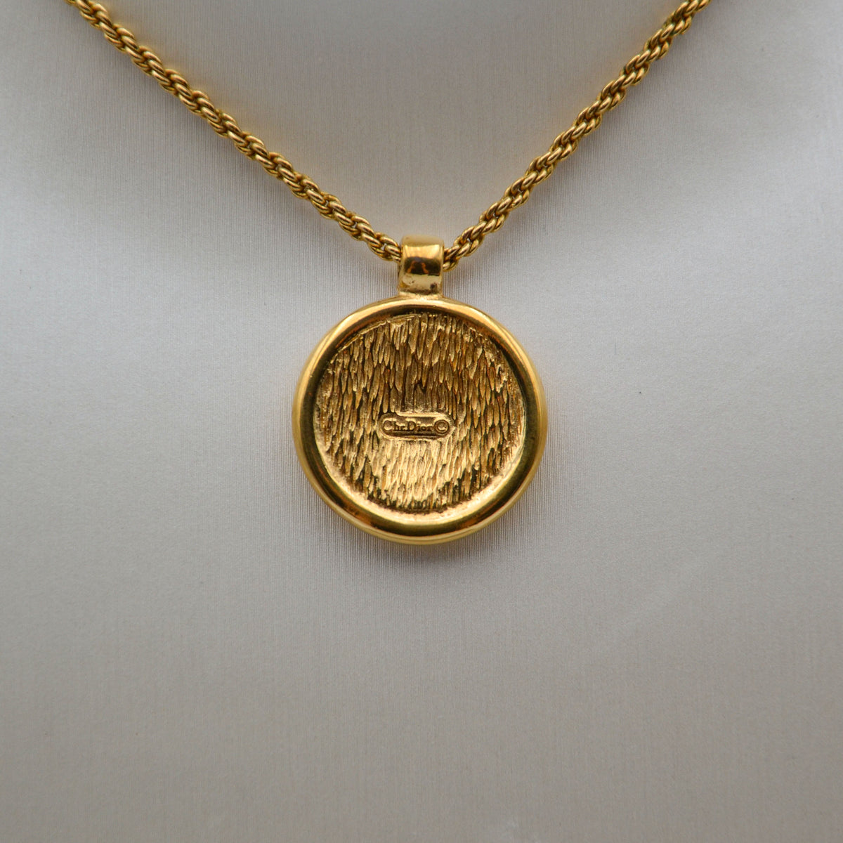 Christian Dior Collier Médaillon Vintage