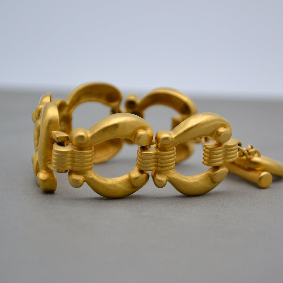 Givenchy Bracelet Vintage Maillons Sculptés Or Mat