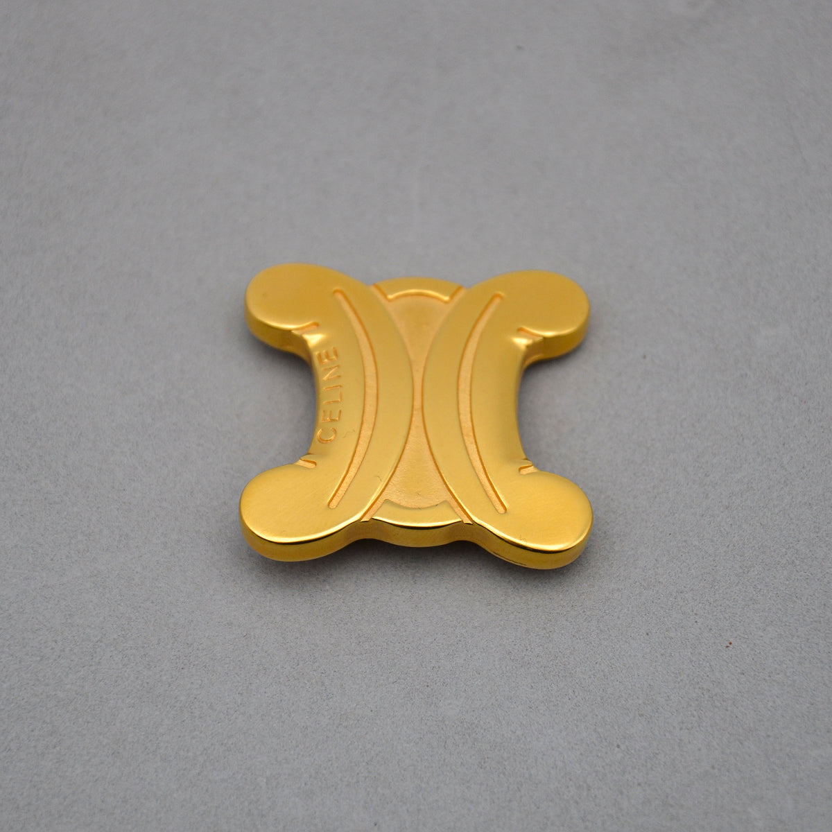 Céline Broche Triomphe