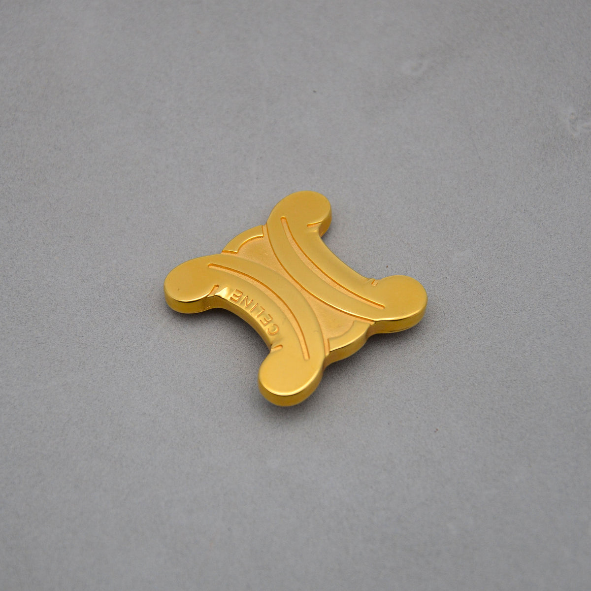 Céline Broche Triomphe