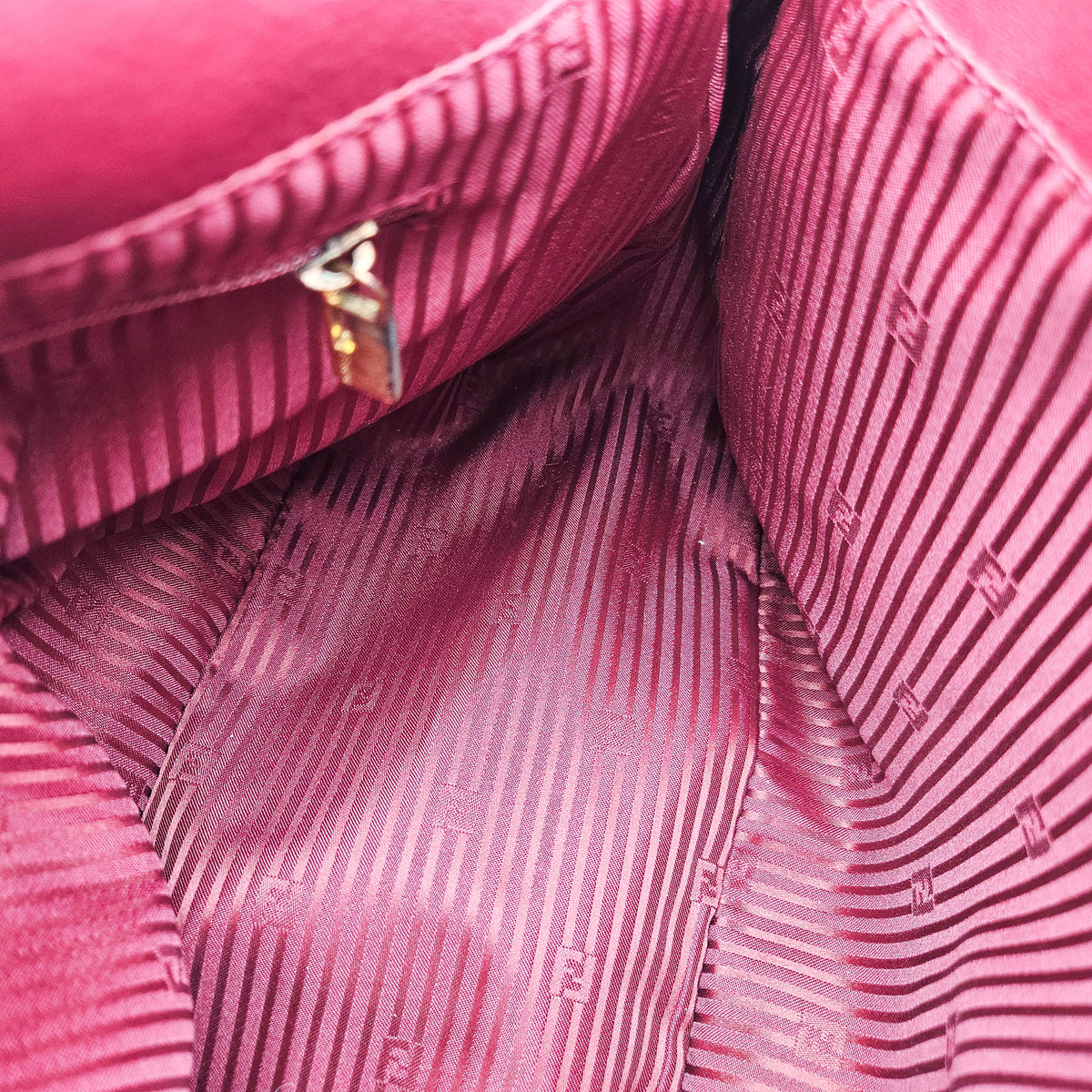 Fendi Mama Baguette Cuir Rouge