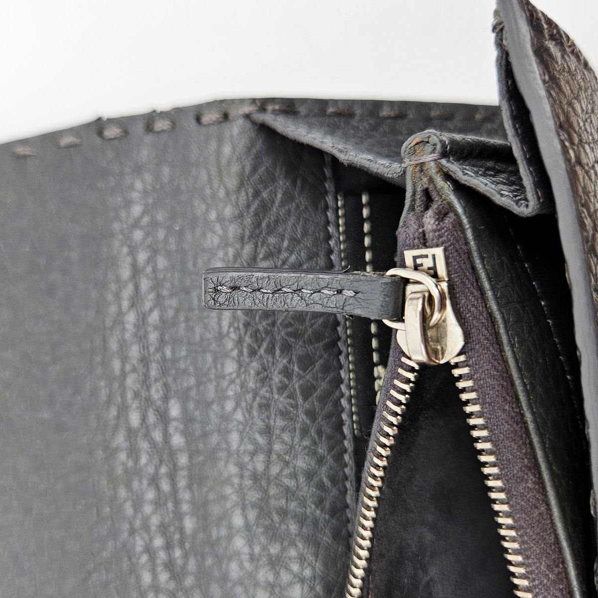 Portefeuille Fendi Selleria Cuir Grainé Gris Anthracite Unisexe