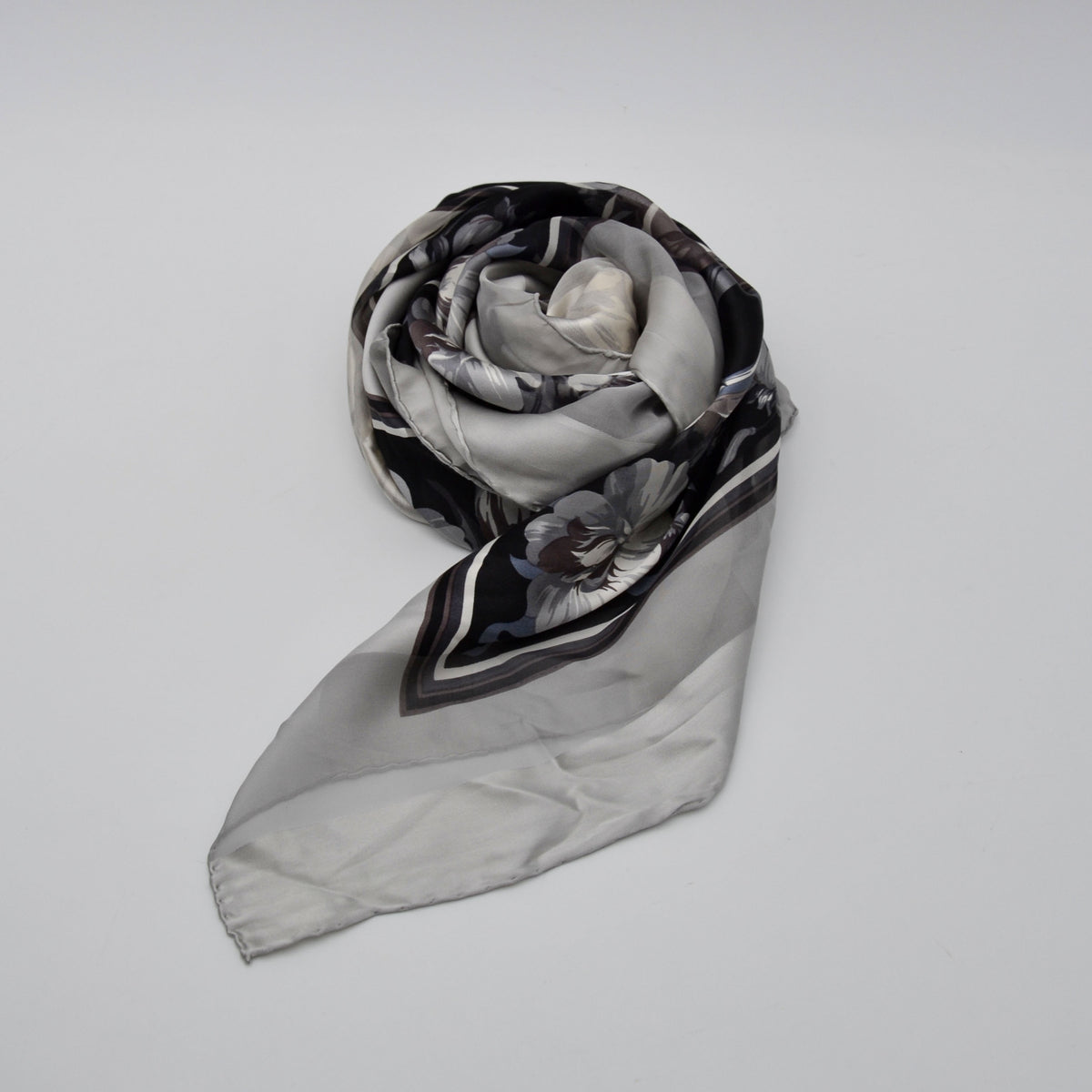 Grand foulard Gucci soie floral