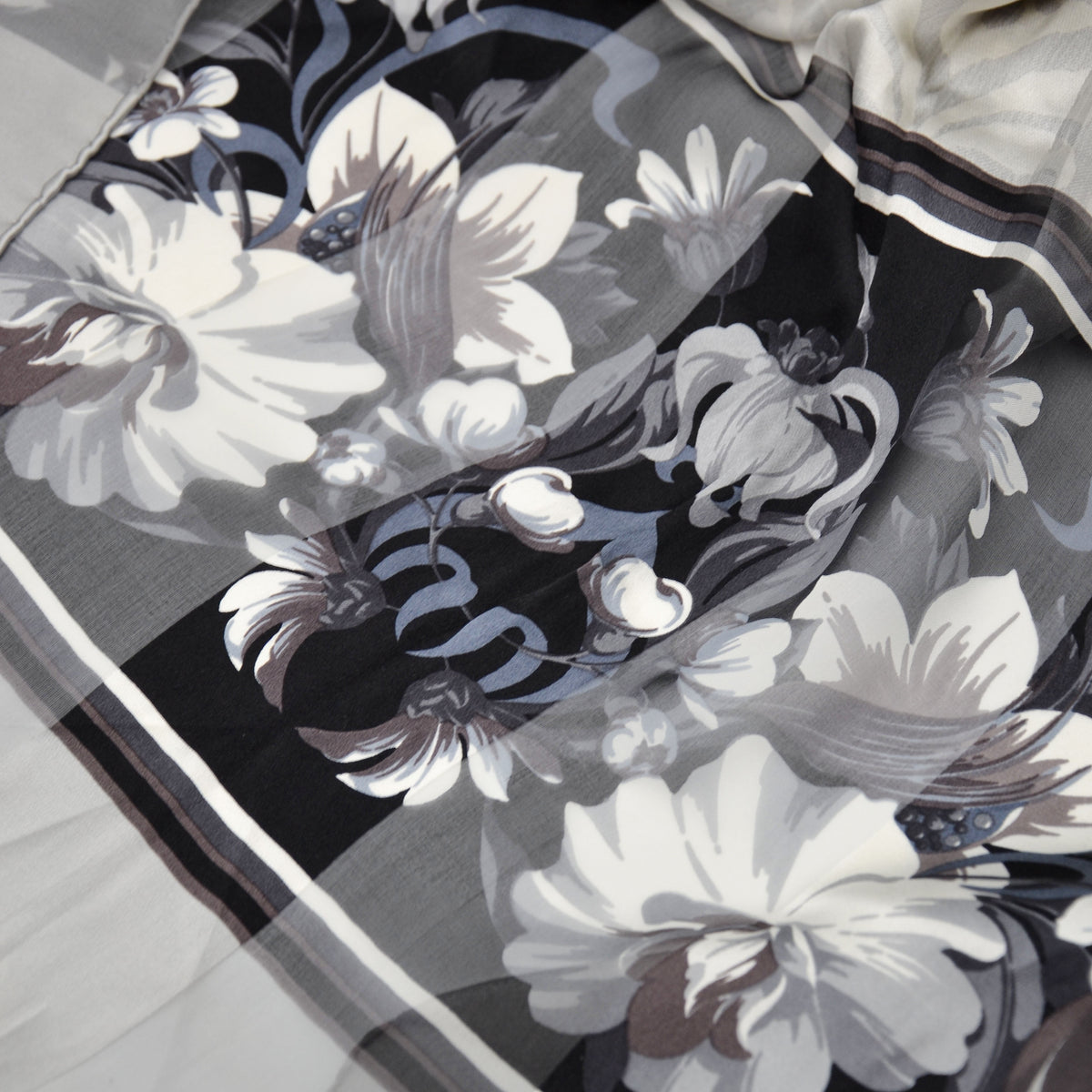 Grand foulard Gucci soie floral