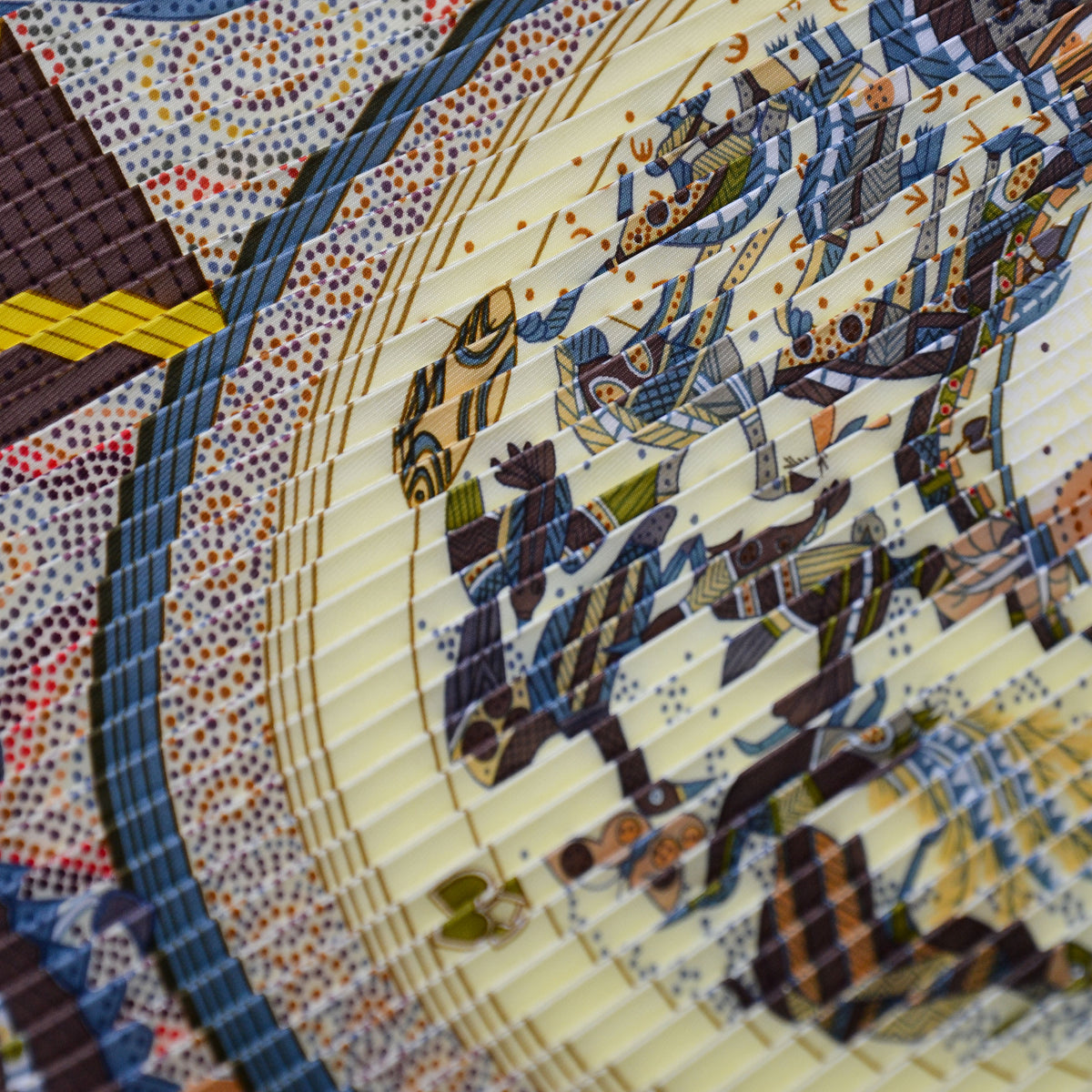 Foulard Hermès plissé "Rêves d'Australie" 1999