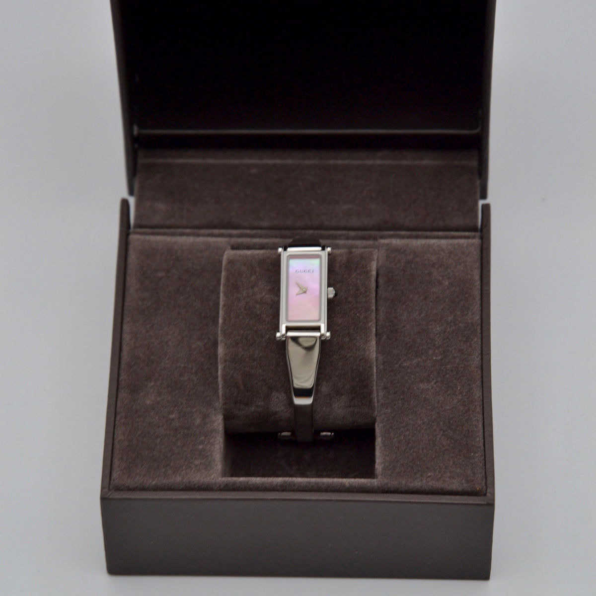 Montre Gucci 1500 L