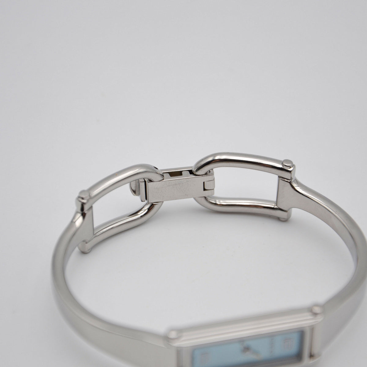 Montre Gucci 1500L Vintage　　　　　　　　　　　　　　　　　　　　　　　　　　　　　　　　　　　　　　　　 Case width (Approx.) 1 2 mm　　　　　　　　　　　　　　　　　　　　　　　　　　　　　　　　　 Bracelet length (Approx.) 1 6 cm　　
