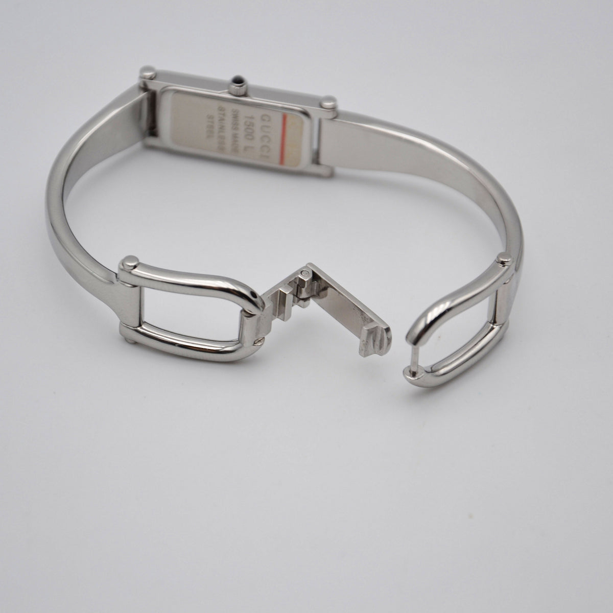 Montre Gucci 1500L Vintage　　　　　　　　　　　　　　　　　　　　　　　　　　　　　　　　　　　　　　　　 Case width (Approx.) 1 2 mm　　　　　　　　　　　　　　　　　　　　　　　　　　　　　　　　　 Bracelet length (Approx.) 1 6 cm　　