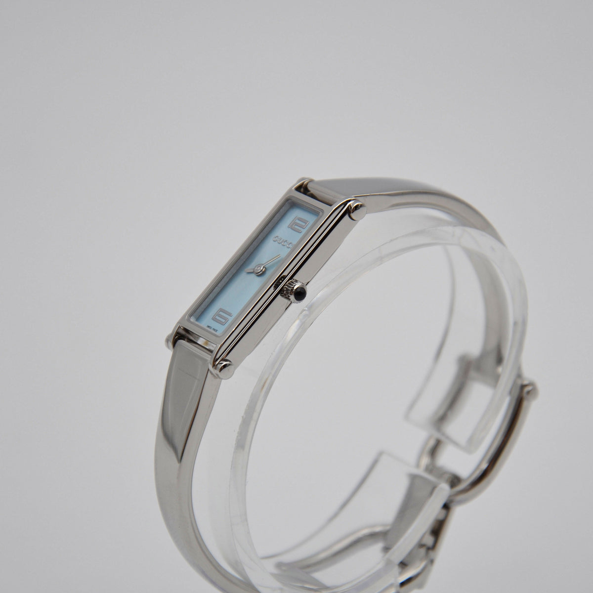 Montre Gucci 1500L Vintage　　　　　　　　　　　　　　　　　　　　　　　　　　　　　　　　　　　　　　　　 Case width (Approx.) 1 2 mm　　　　　　　　　　　　　　　　　　　　　　　　　　　　　　　　　 Bracelet length (Approx.) 1 6 cm　　