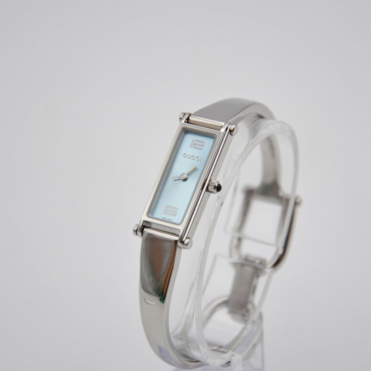 Montre Gucci 1500L Vintage　　　　　　　　　　　　　　　　　　　　　　　　　　　　　　　　　　　　　　　　 Case width (Approx.) 1 2 mm　　　　　　　　　　　　　　　　　　　　　　　　　　　　　　　　　 Bracelet length (Approx.) 1 6 cm　　
