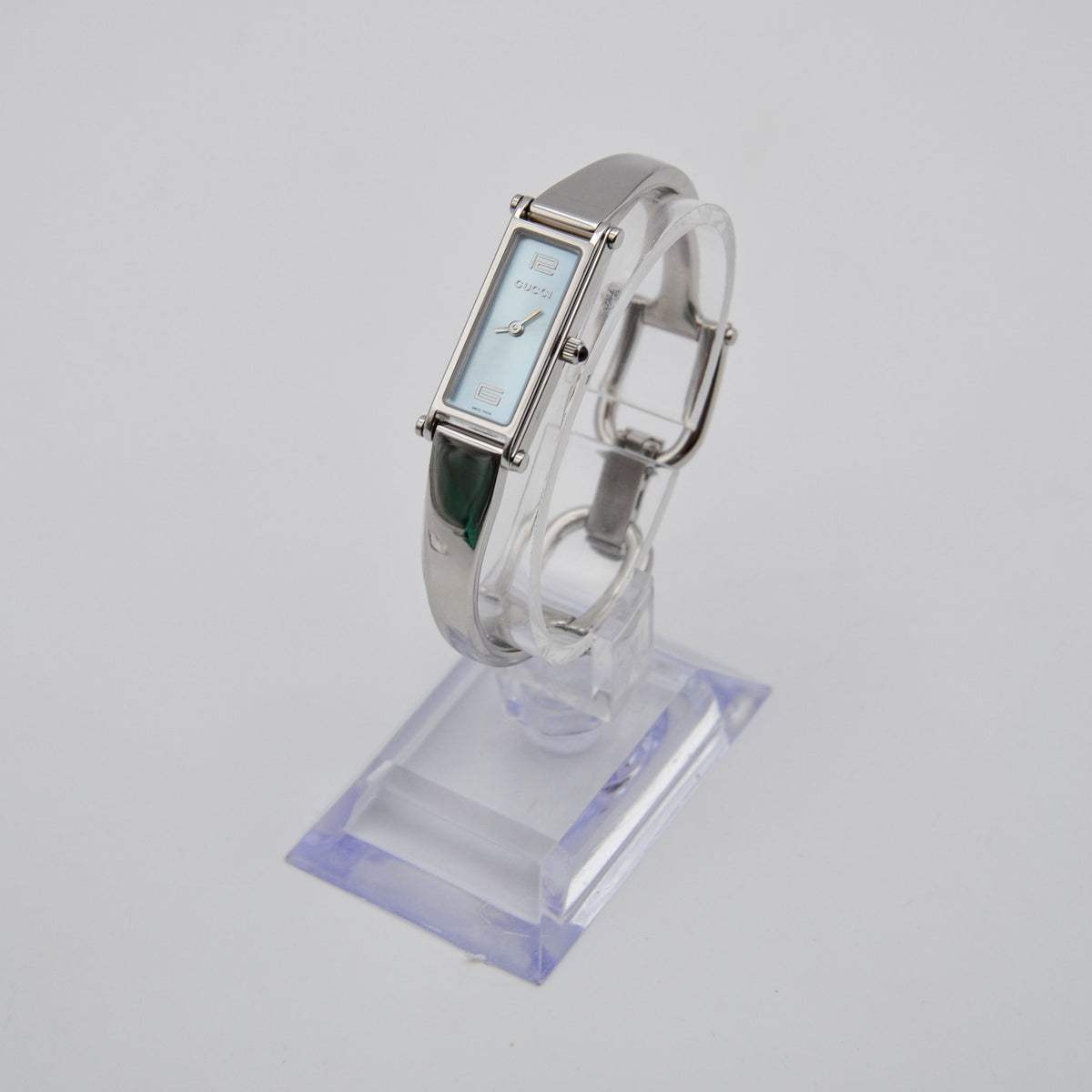 Montre Gucci 1500L Vintage　　　　　　　　　　　　　　　　　　　　　　　　　　　　　　　　　　　　　　　　 Case width (Approx.) 1 2 mm　　　　　　　　　　　　　　　　　　　　　　　　　　　　　　　　　 Bracelet length (Approx.) 1 6 cm　　