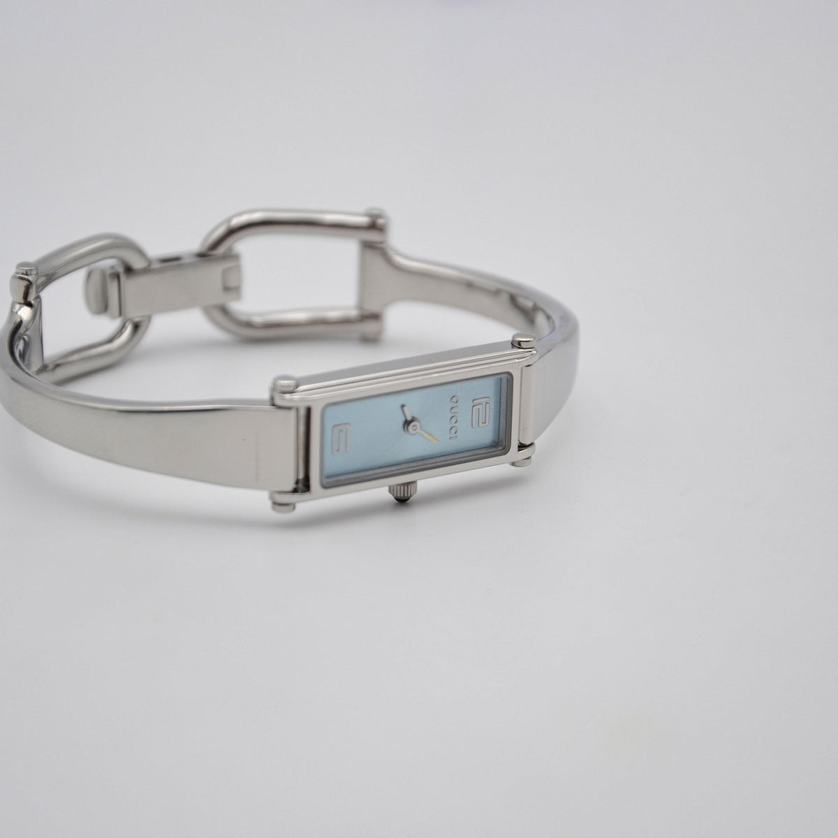 Montre Gucci 1500L Vintage　　　　　　　　　　　　　　　　　　　　　　　　　　　　　　　　　　　　　　　　 Case width (Approx.) 1 2 mm　　　　　　　　　　　　　　　　　　　　　　　　　　　　　　　　　 Bracelet length (Approx.) 1 6 cm　　