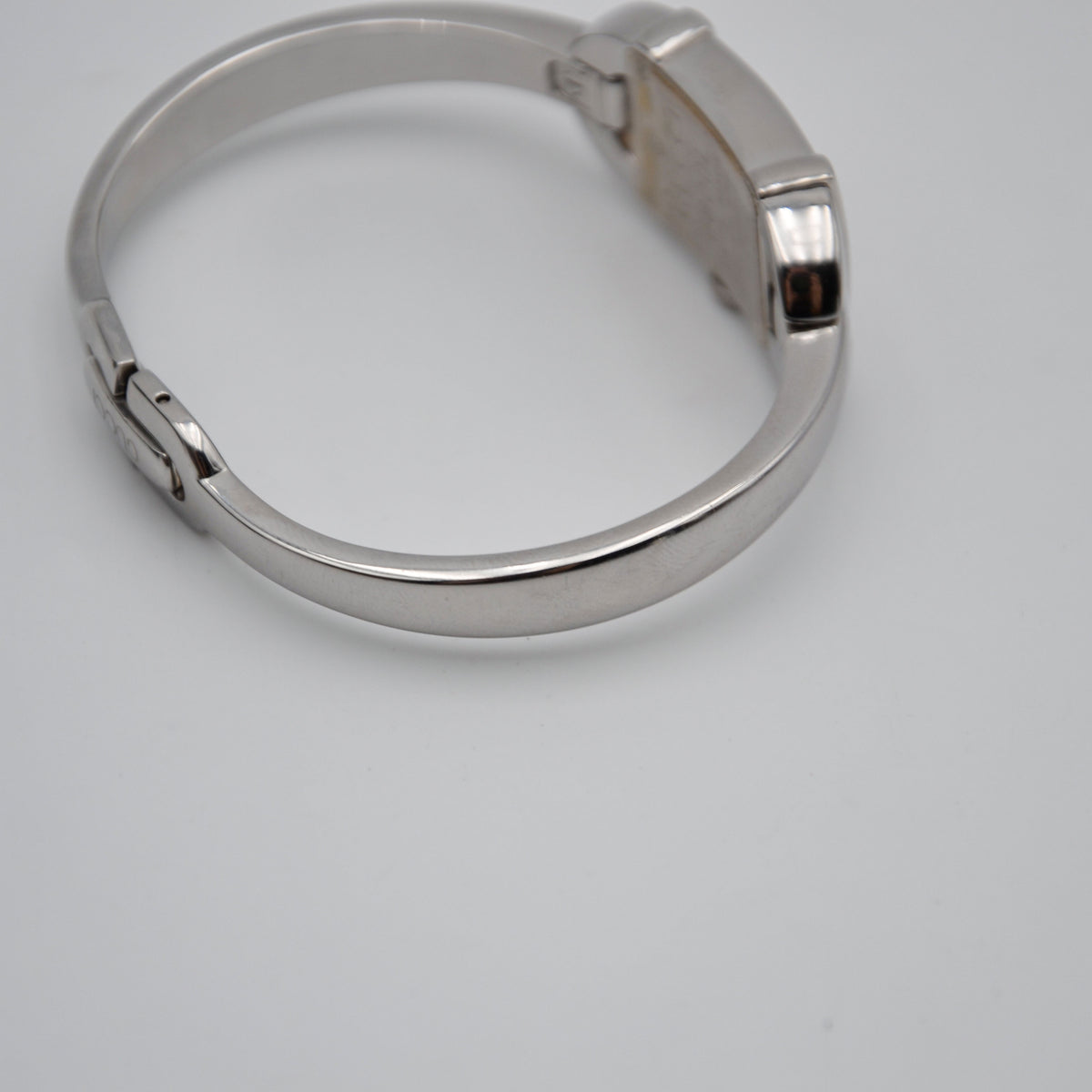 Montre Gucci 6800L