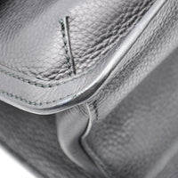 Gucci Daily Flap Cuir Grainé Noir — Pompon Bambou