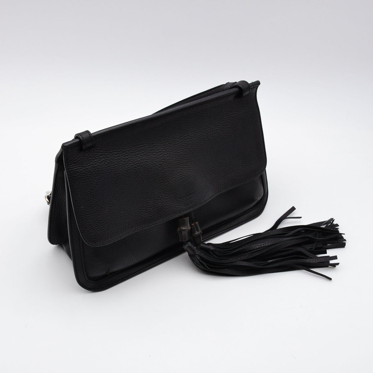 Gucci Daily Flap Cuir Grainé Noir — Pompon Bambou