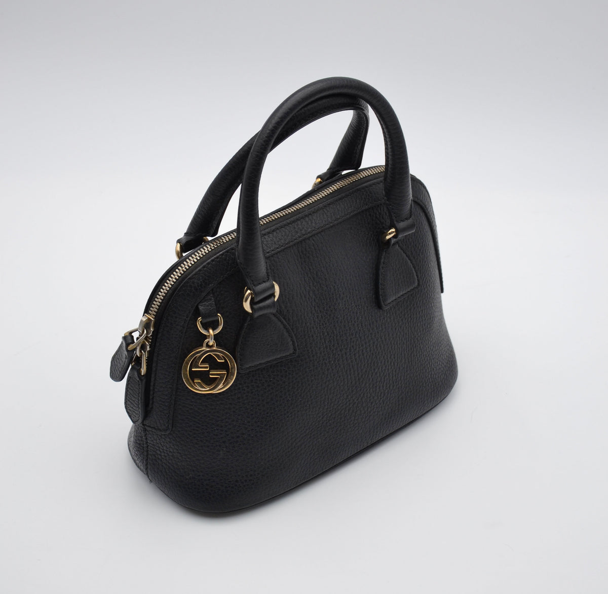 Sac Gucci Dome Cuir Grainé Noir Breloque GG