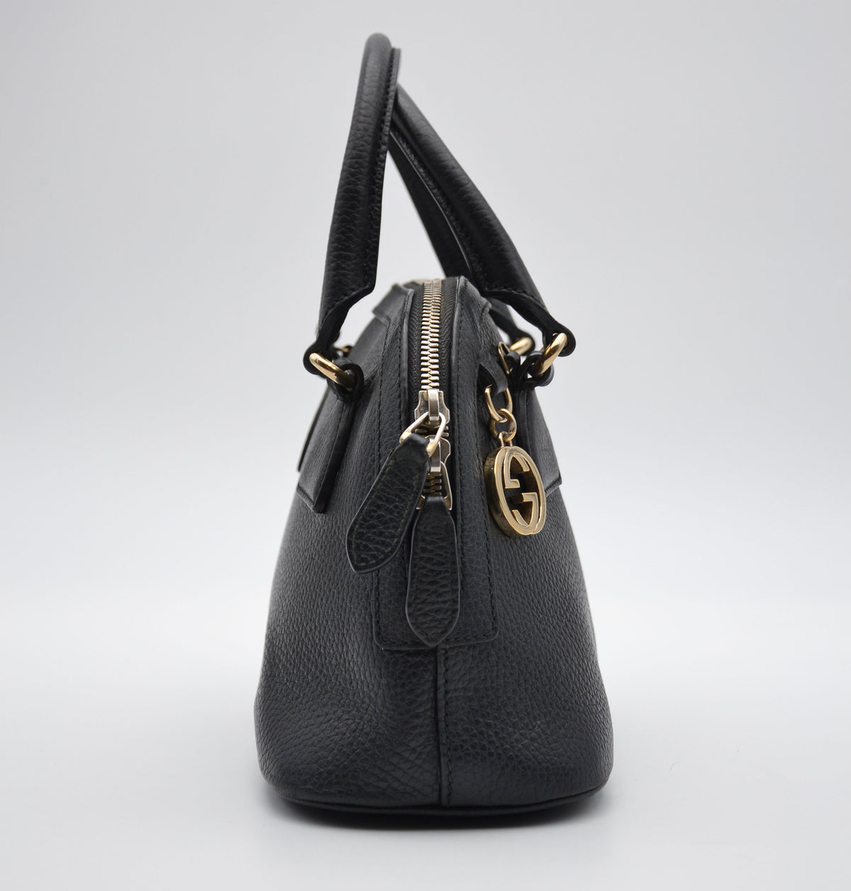 Sac Gucci Dome Cuir Grainé Noir Breloque GG