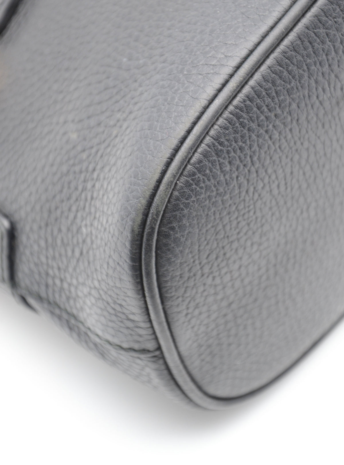 Sac Gucci Dome Cuir Grainé Noir Breloque GG