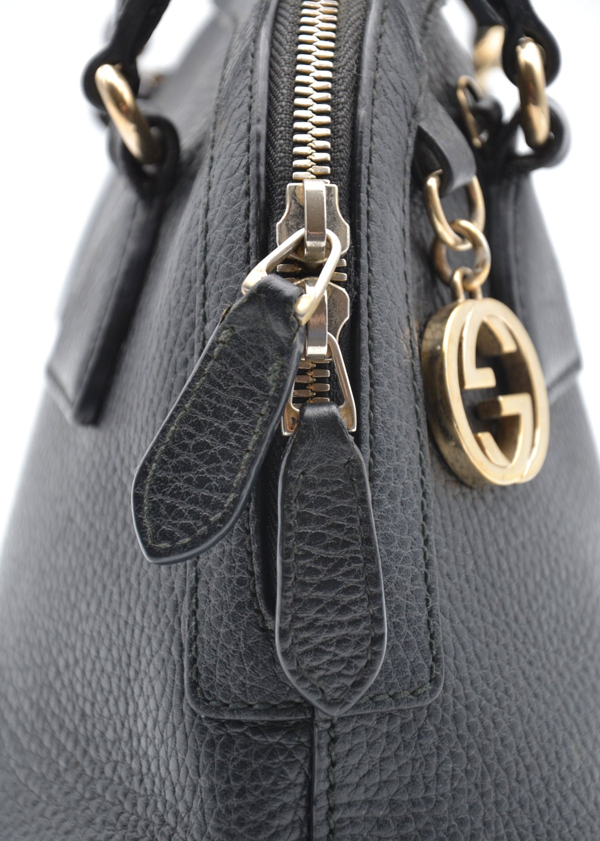 Sac Gucci Dome Cuir Grainé Noir Breloque GG