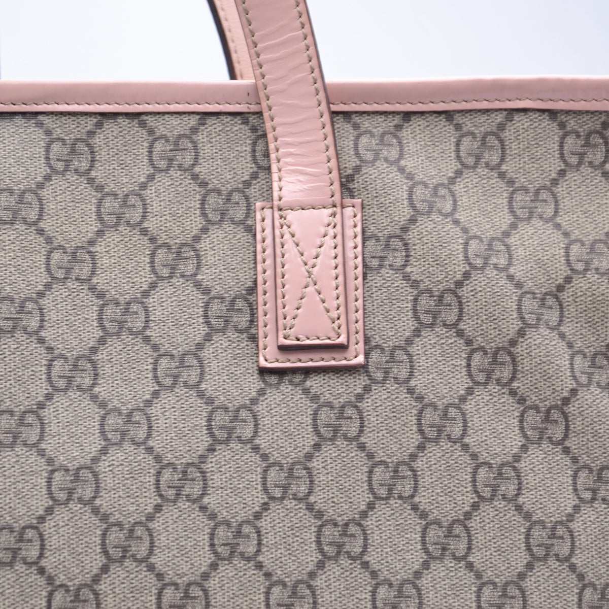 Gucci GG Supreme Tote Zippé