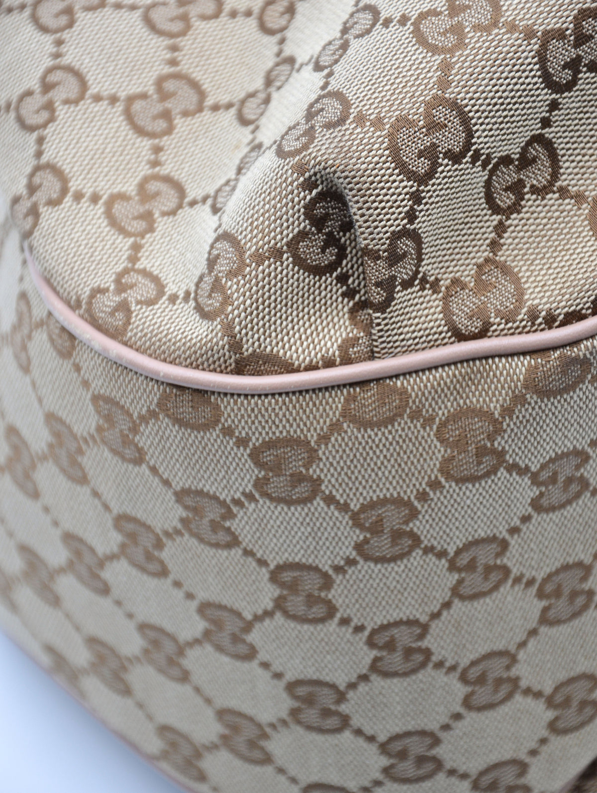 Sac Gucci Emily Hobo GG Supreme