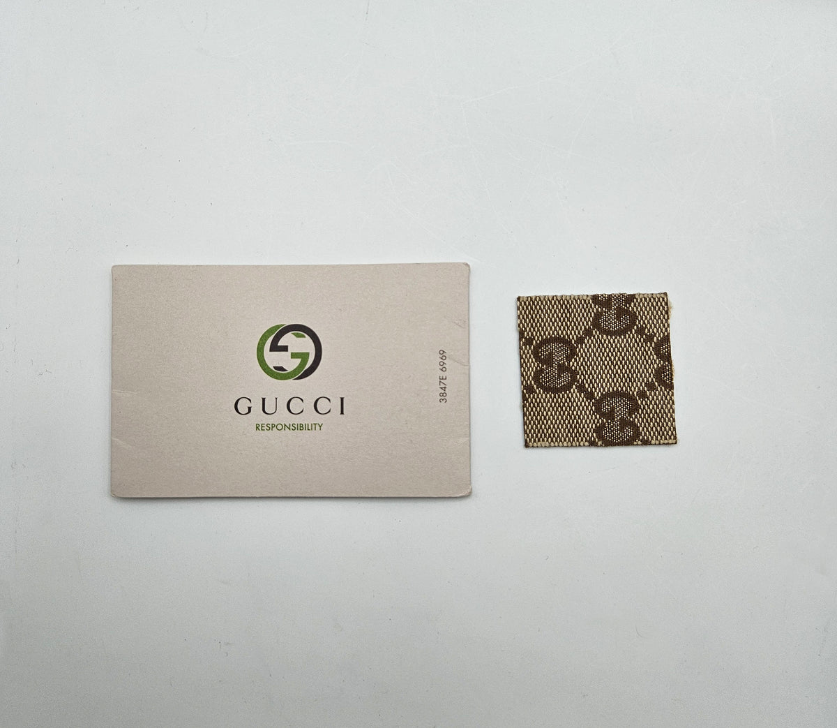 Sac Gucci Emily Hobo GG Supreme